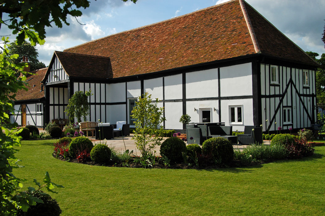 House and curved terrace